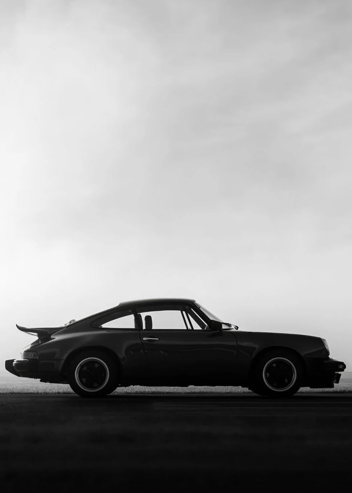 Black and White Luxury Car Art Poster Poster Canvas Painting Print Home Living Room Bedroom Entrance Bar Cafe Art Decoration