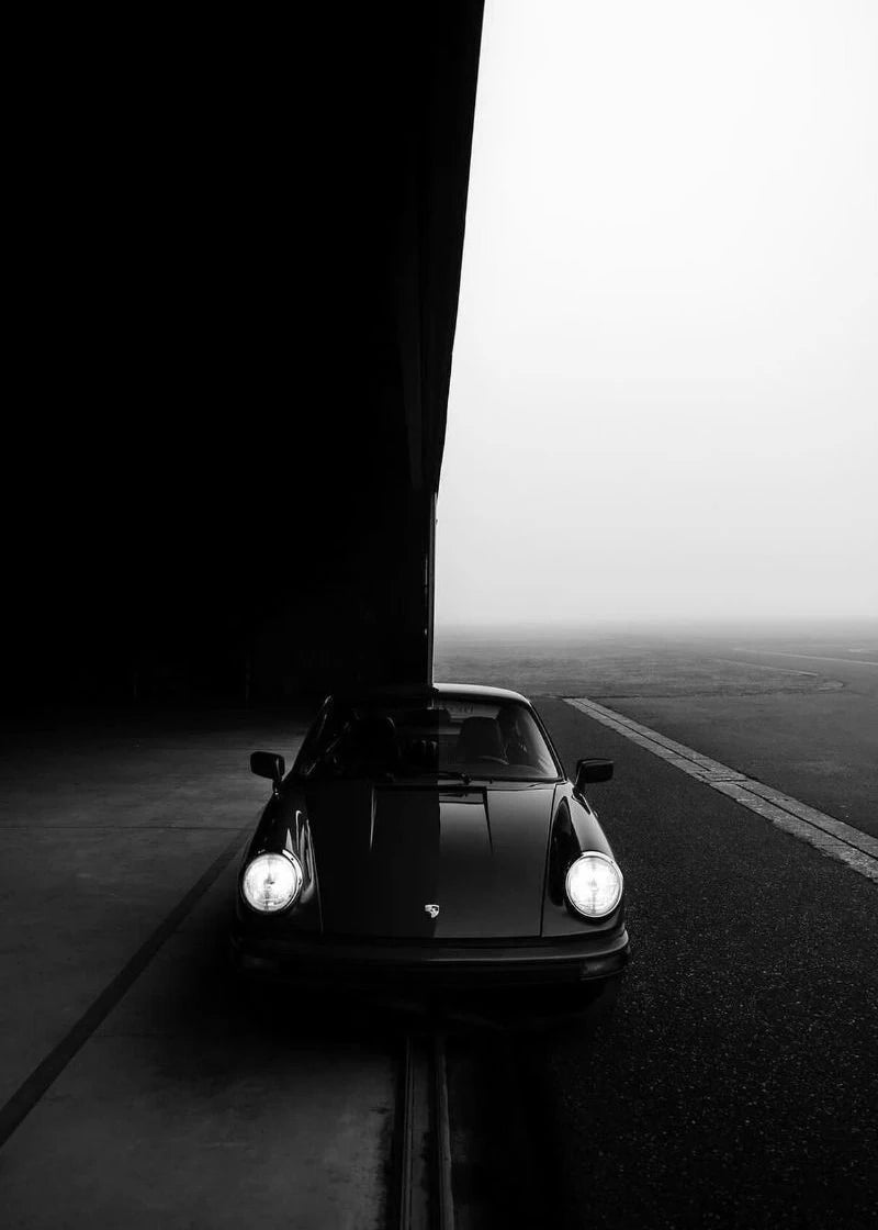 Black and White Luxury Car Art Poster Poster Canvas Painting Print Home Living Room Bedroom Entrance Bar Cafe Art Decoration